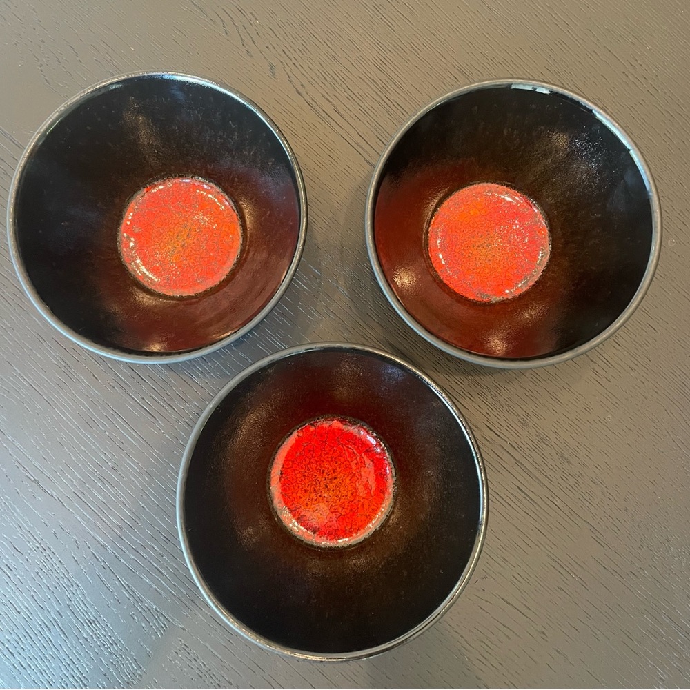 Jars France Crate Barrel Kuttara Cereal Bowl 6” Lava & Black set of 3